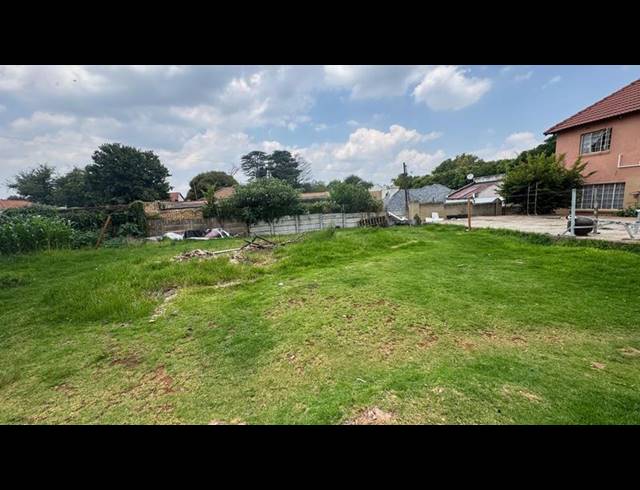 12 BEDROOM HOUSE FOR SALE IN CYRILDENE